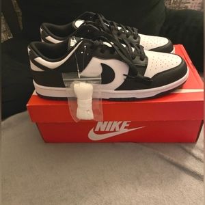 Nike Dunks (Pandas) Low